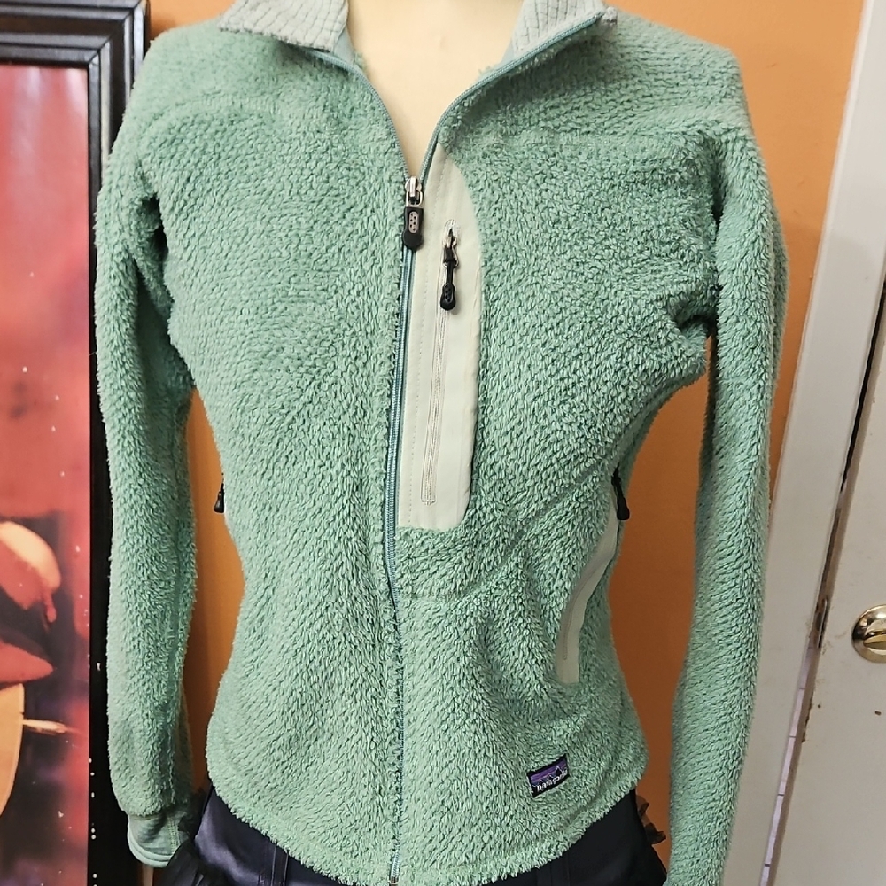 Patagonia Women's Sage Green Teddy Jacket